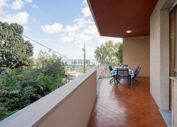 Guesthost - Seaside Dream! Roomy Vacation Apartmán