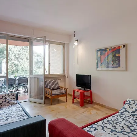 Seaside Dream! Roomy Vacation Apartment *