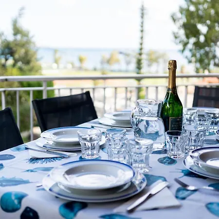 Seaside Dream! Roomy Vacation * San Remo